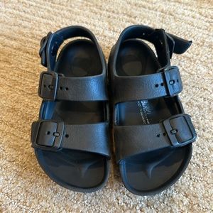 BIRKENSTOCK TODDLER SANDALS SIZE 9